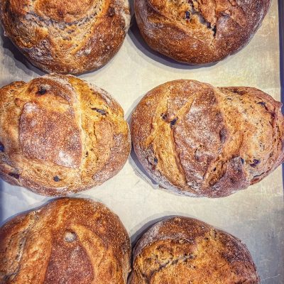 Desem brood met noten en rozijnen- enkel op vrijdag!!