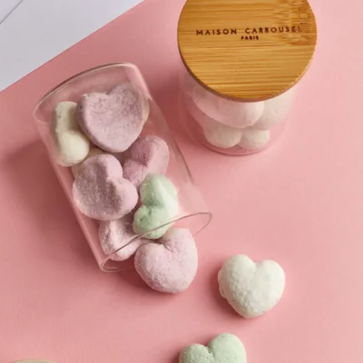 Doos met marshmallowhartjes